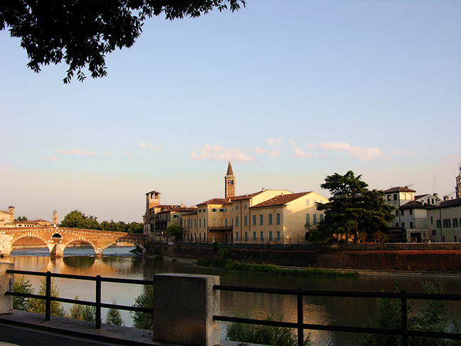 Verona Adige Ponte Vecchio
